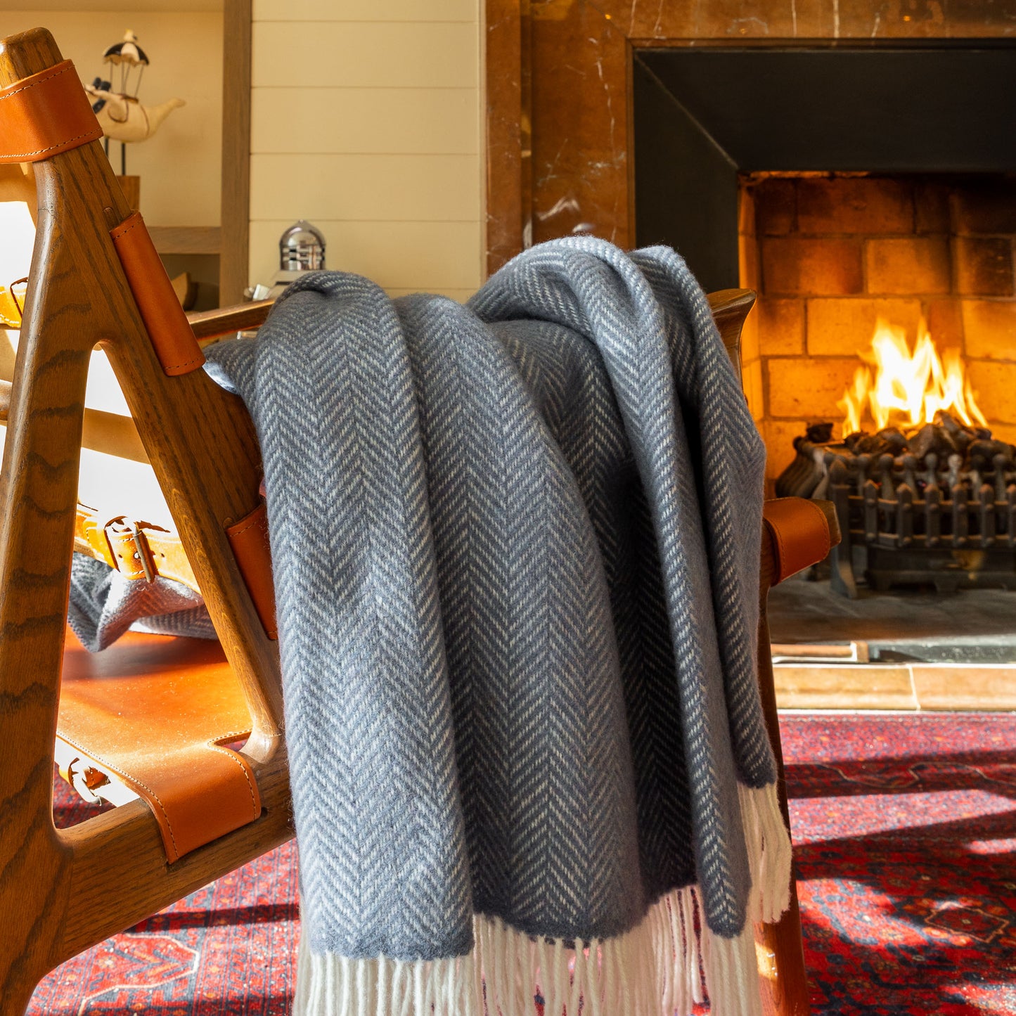 Merino–Cashmere Blankie Grey Herringbone