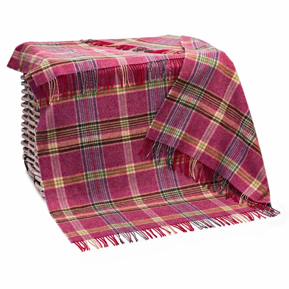 Manta de lana de cordero merino con cuadros Glen en rosa y lila