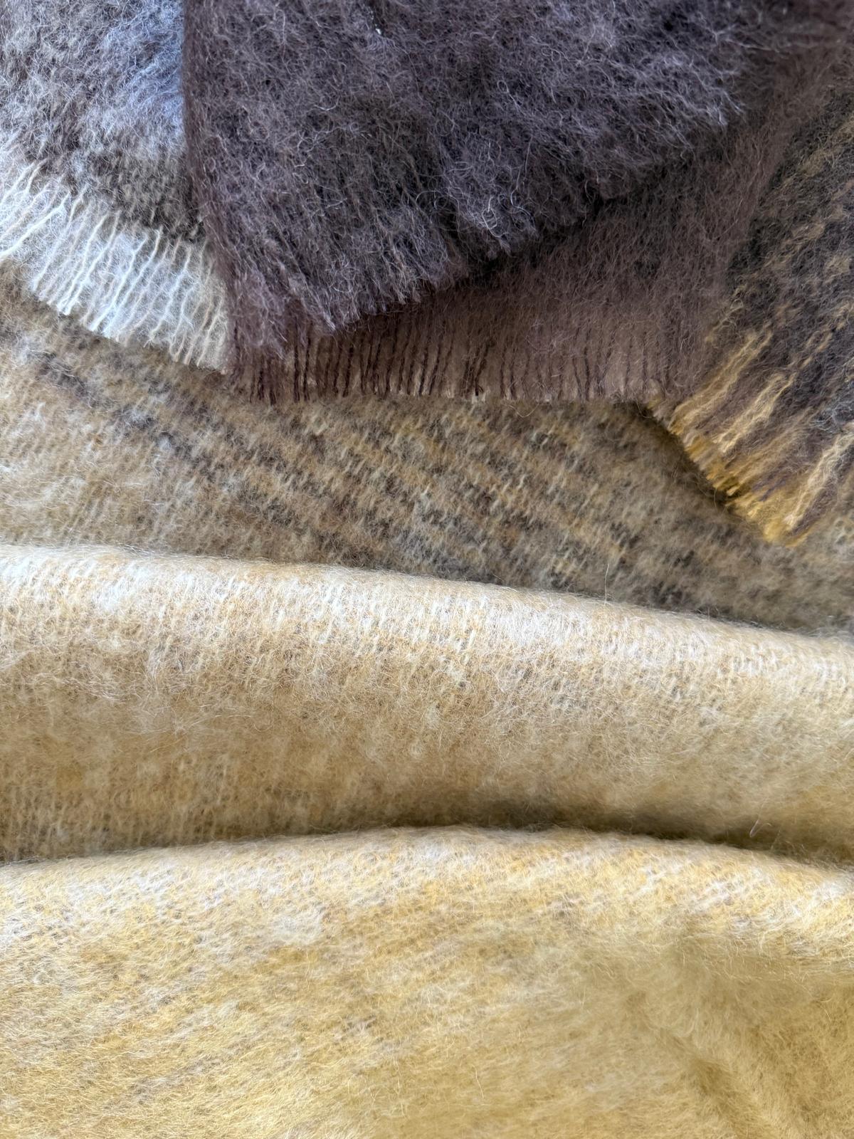 Manta de lana de mohair mezcla marrón y beige
