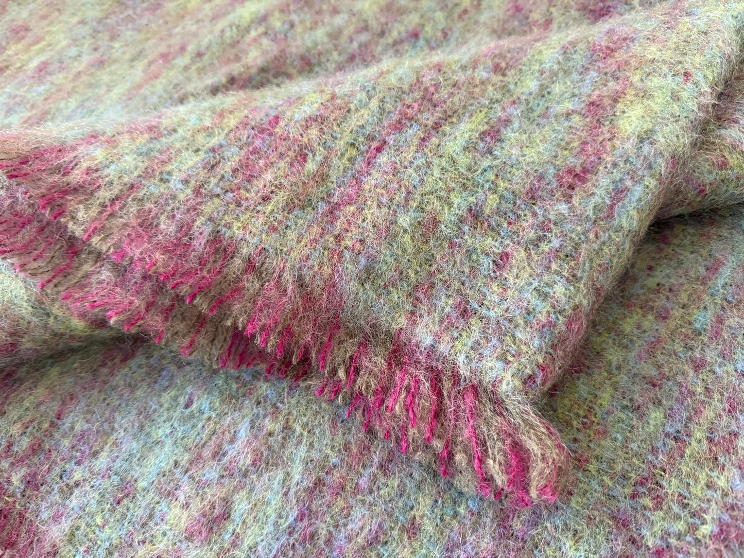 Manta de lana de mohair morado oscuro verde liso